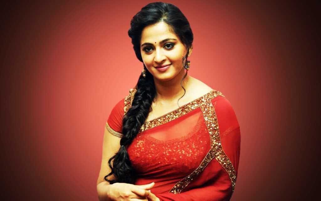 Anushka Shetty's HOTTEST saree looks