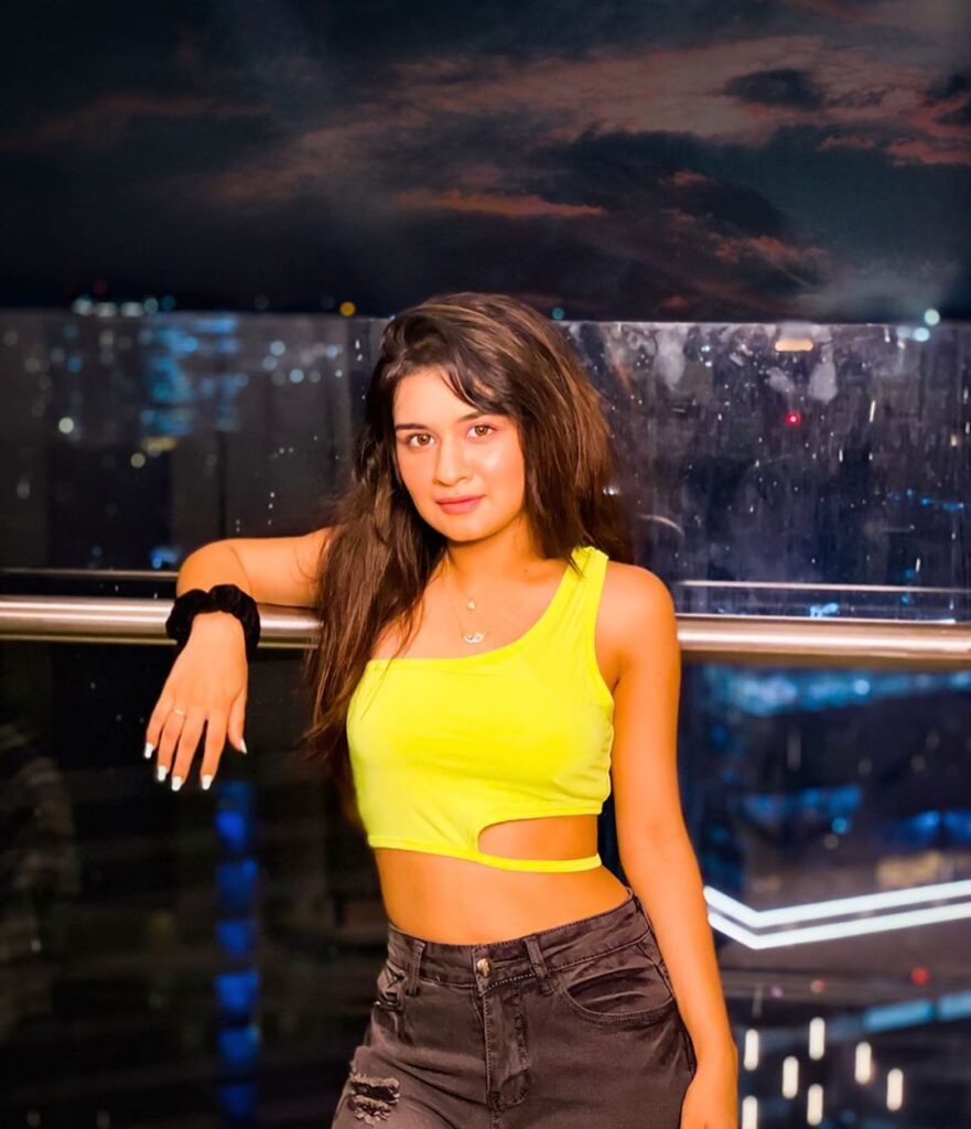 These Instagram posts by Avneet Kaur are giving us major travel goals - 9