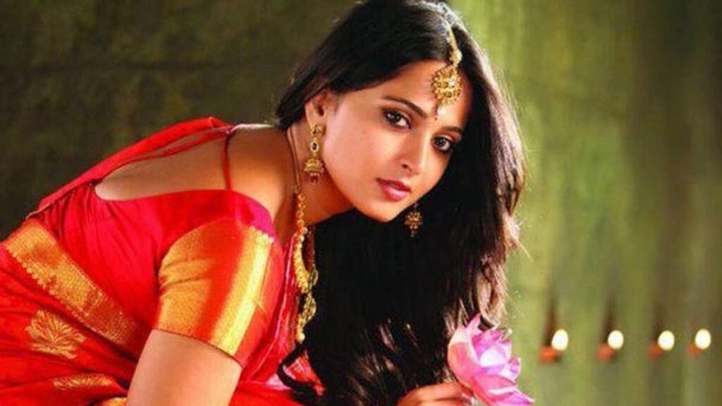 All the times Anushka Shetty's hair gave absolute goals | IWMBuzz