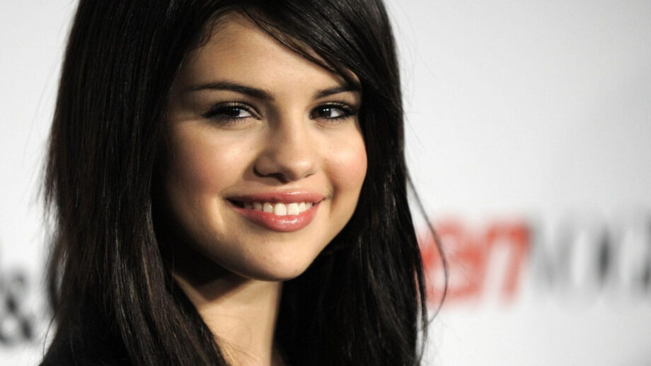 Selena Gomez Killer Smile Reveals Her Beauty Secrets