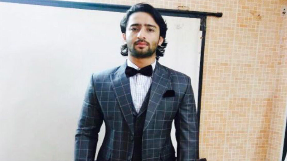 Shaheer Sheikh looks flawless in a Tuxedo, here's proof 6