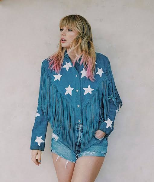 Take A Style Note from Taylor Swift's Denim Outfits - 3