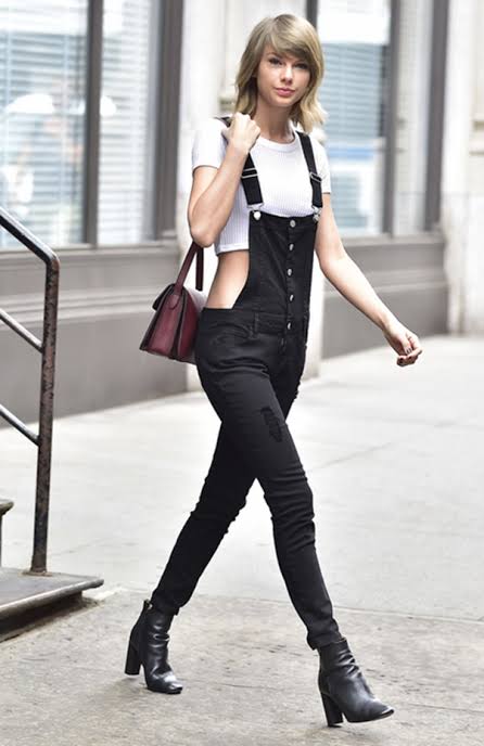 Take A Style Note from Taylor Swift's Denim Outfits - 4