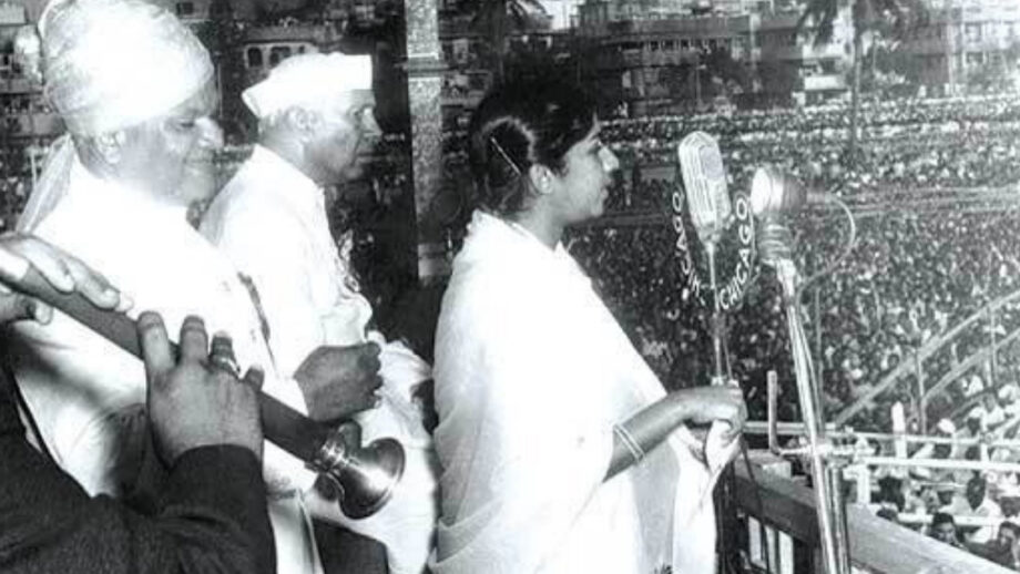 With THIS song, Lata Mangeshkar broke Jawaharlal Nehru to tears | IWMBuzz
