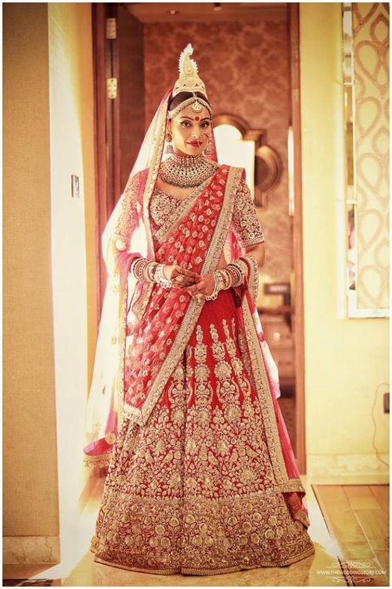 Sabyasachi's latest line of lehengas and wedding wear has something for  every bride | Vogue India