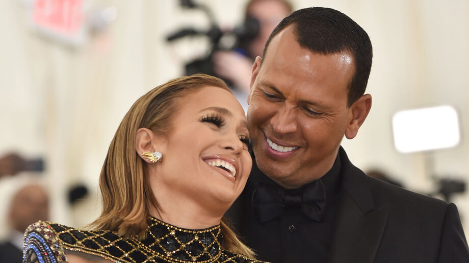Every Time Jennifer Lopez And Alex Rodriguez Give Major Relationship Goals! 1
