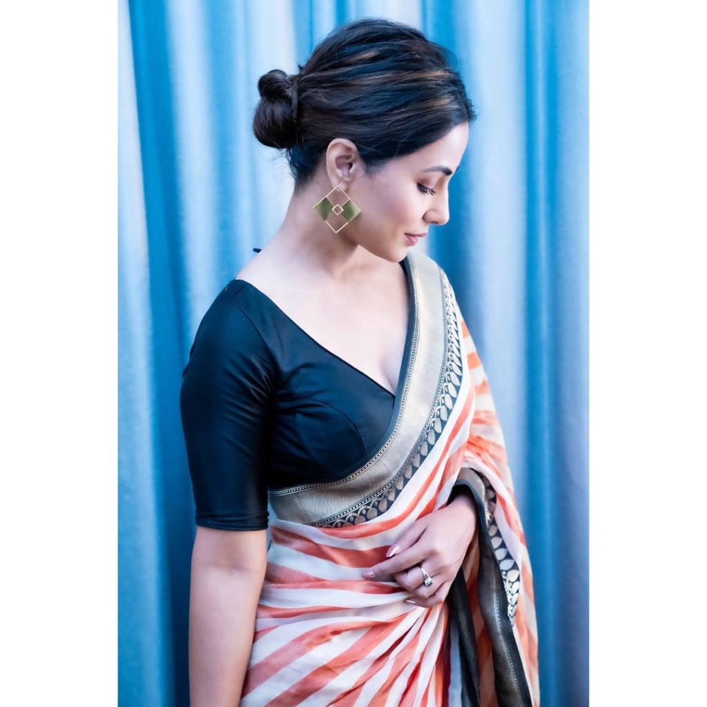 Hina Khan Vs Deepika Padukone: Who Carries Striped Saree Better? - 2
