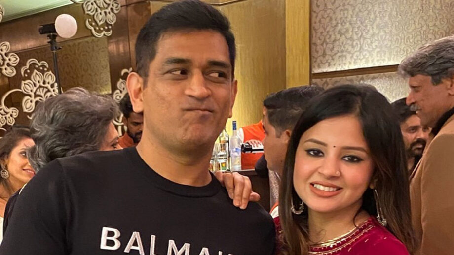 MS Dhoni And Wife Sakshi Dhoni's Cute Moments