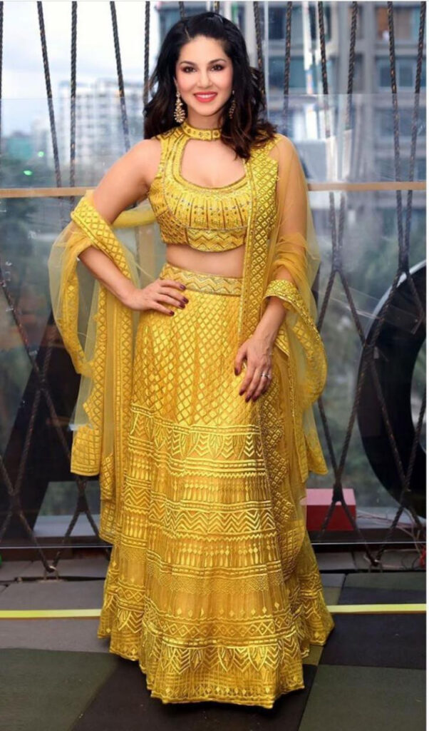 Bollywood Actress Lehenga Collection: She Can Carry Any Color With Grace and Here is Proof - 3