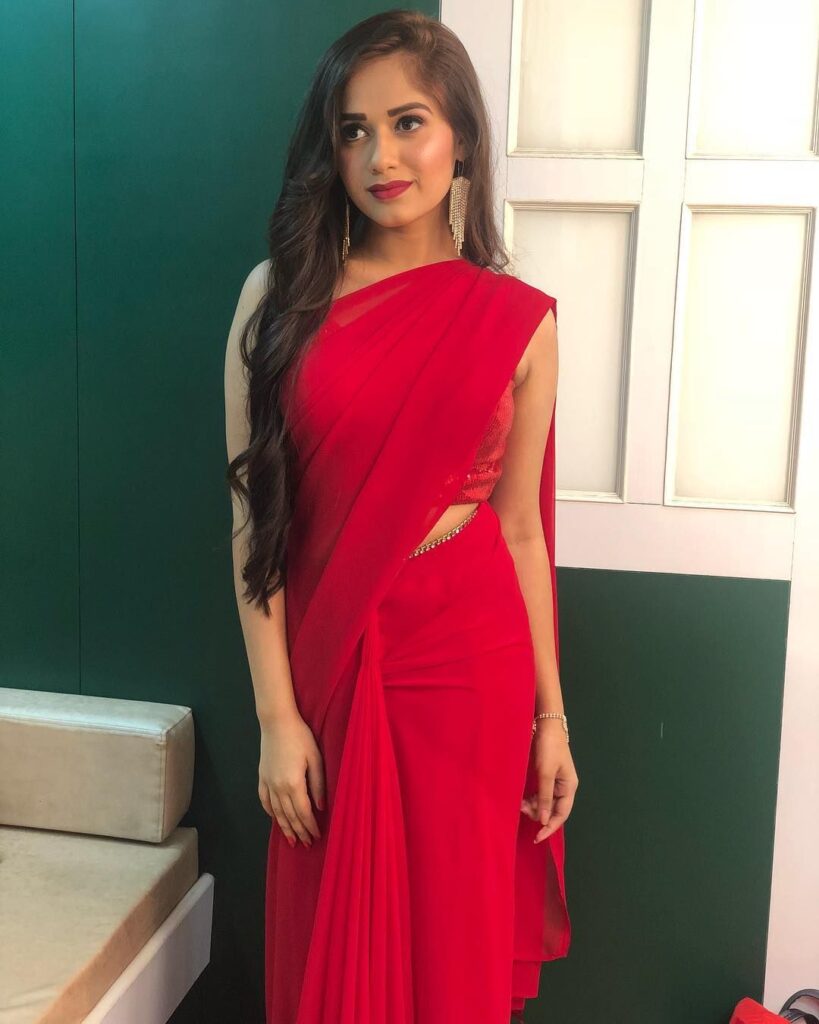 10 Pictures That Prove That Jannat Zubair Can Carry of Anything with Ease! - 3
