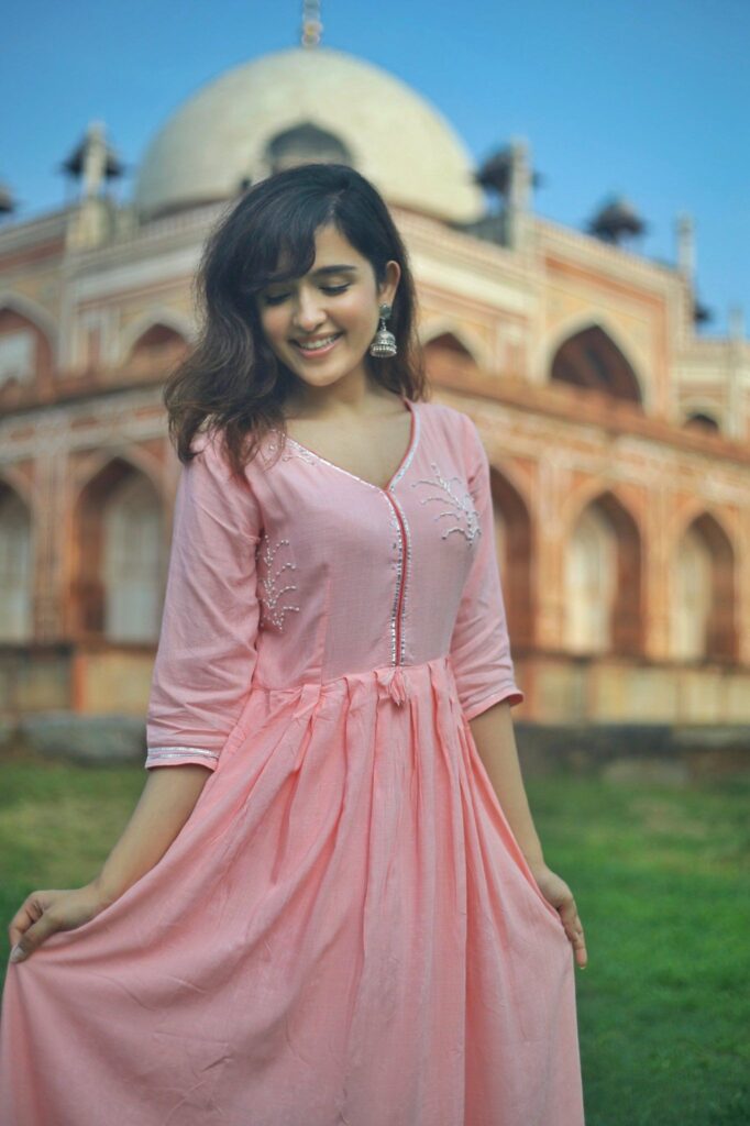 Unseen Pics of Mithila Palkar And Shirley Setia Will Make Your Day! - 7