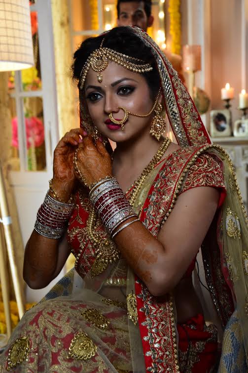 Drashti Dhami or Jennifer Winget: Who looks STUNNING in bridal avatar? 838731