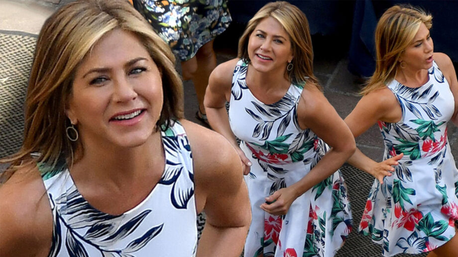 Jennifer Aniston Looks HOT In These Floral Outfits, See Pics 4