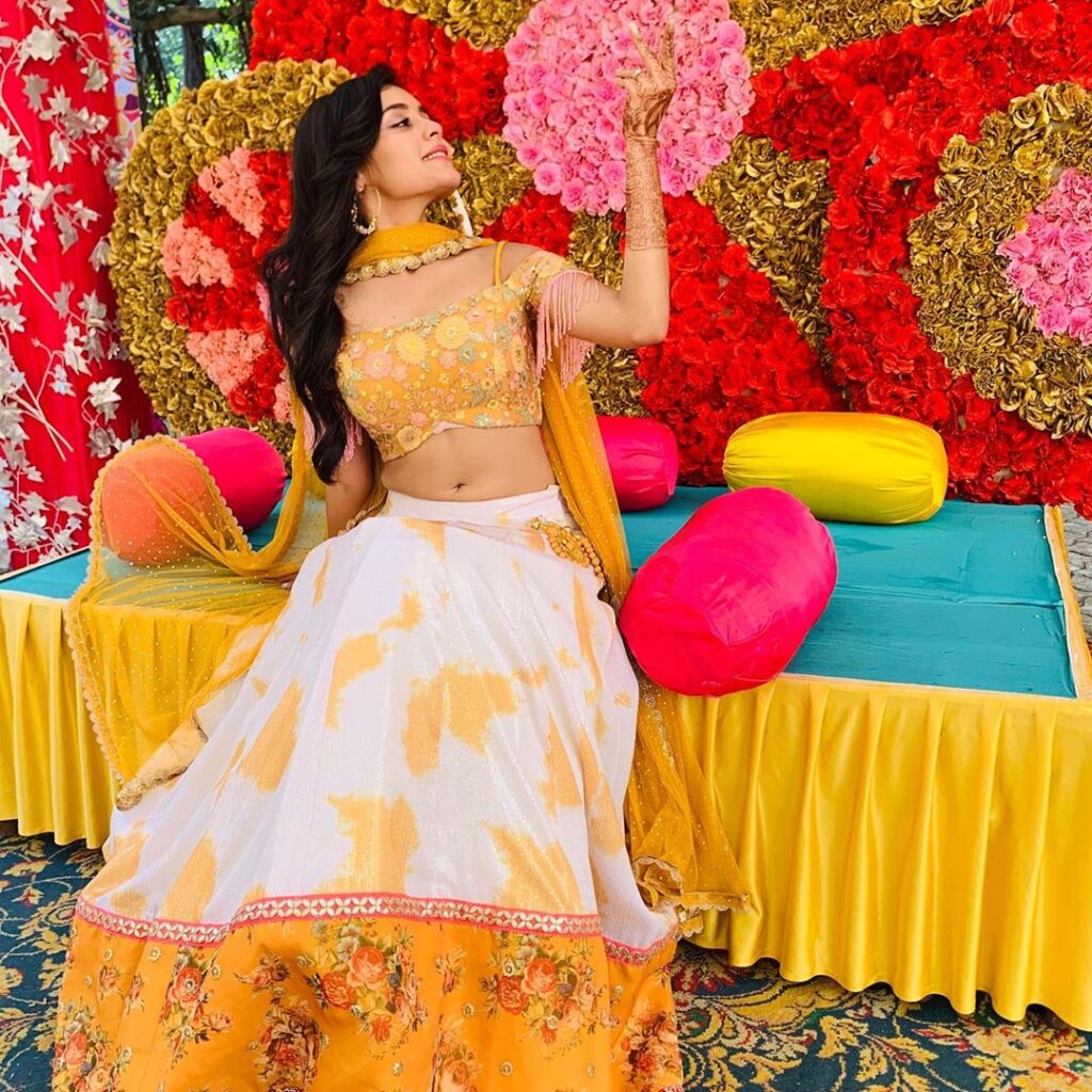 Rhea Sharma’s Instagram is giving us fairy tale goals in this dreamy leheng...