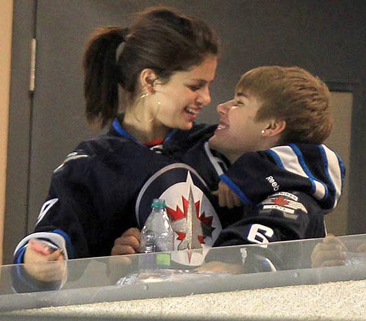 Selena Gomez and Justin Bieber's unseen candid moments - 4