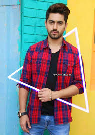 Zain Imam Looks HOT In These Checkered Outfits, See pics 10