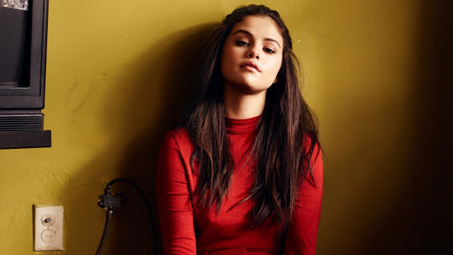 5 Selena Gomez’s Songs Perfect For Falling in Love!