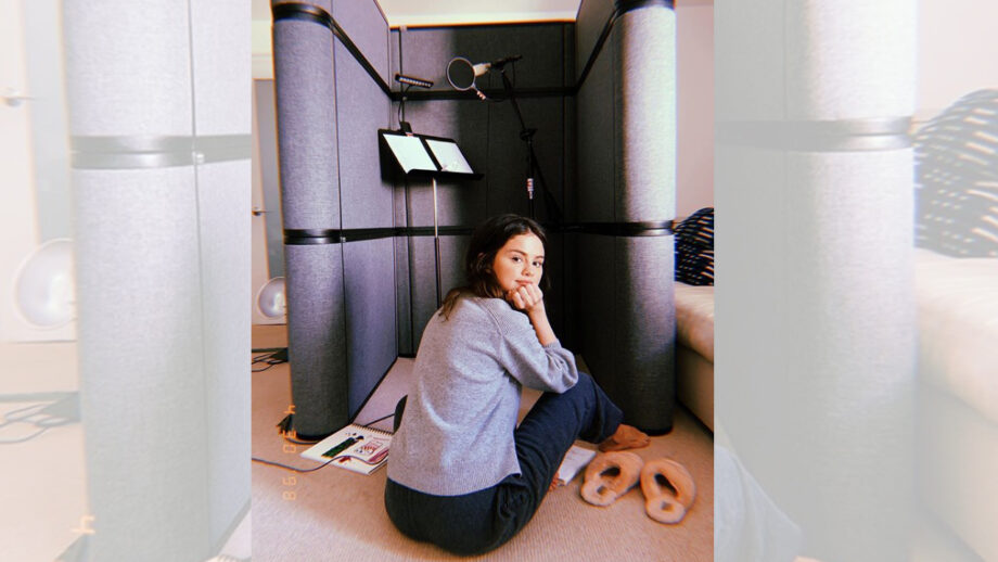 Check Out: Selena Gomez has set up a makeshift studio at home