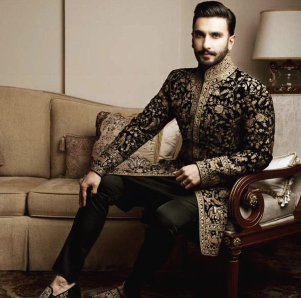 Times When Ranveer Singh Stunned Us With His Fashion - 3