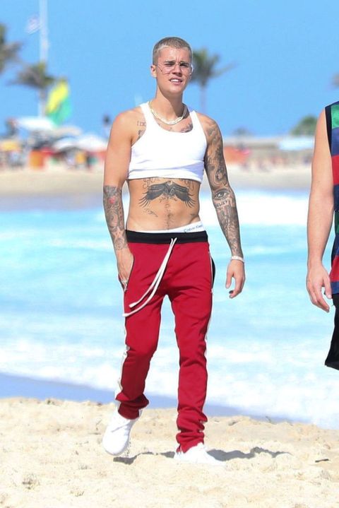 How To Style On A Beach? Take Tips From Justin Bieber - 1
