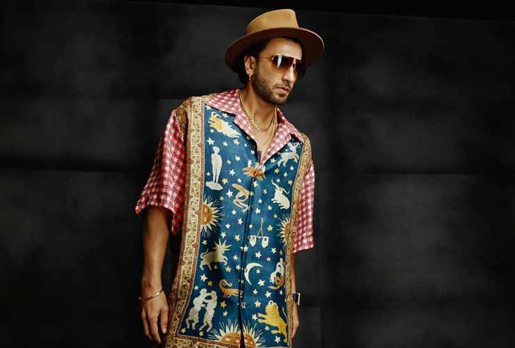 Ranbir Kapoor, Ranveer Singh, Hrithik Roshan, Kartik Aaryan: Who Styled Summer Shirts Better? - 7
