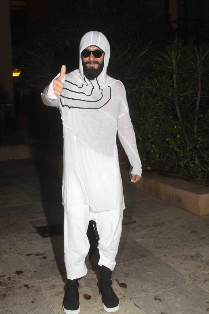 Times When Ranveer Singh Stunned Us With His Fashion - 2