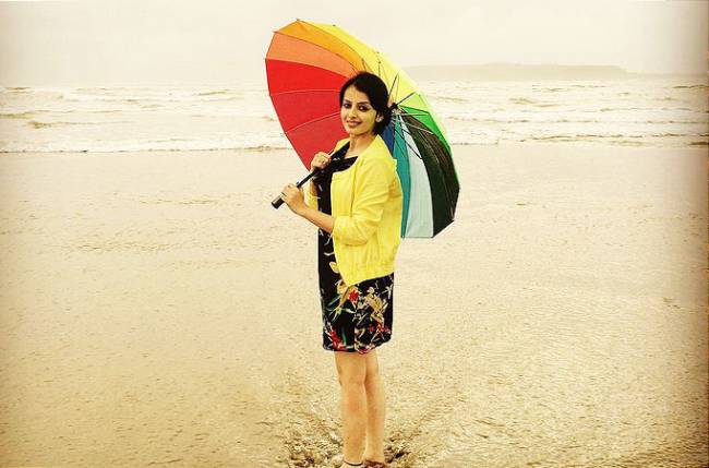 Rhea Sharma, Sriti Jha, Surbhi Chandna, Shrenu Parikh: Celeb Style Inspiration For Your Next Beach Vacay 7