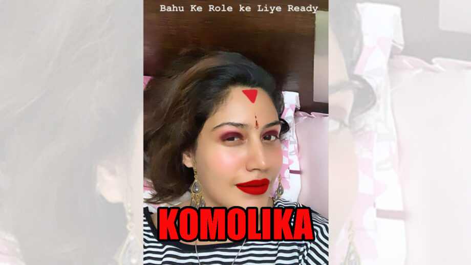 Surbhi Chandna does a Komolika, all set to face the camera
