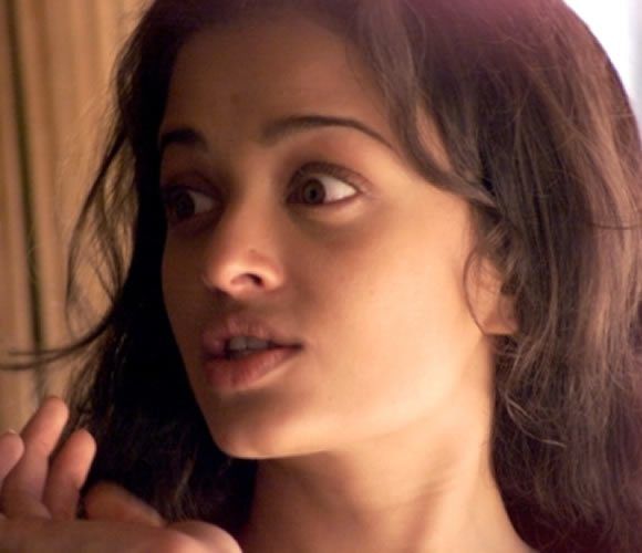 Top 10 Aishwarya Rai Bachchan's No-Makeup Look! - 5