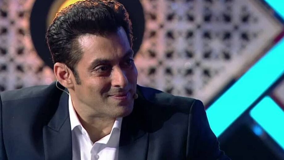When Karan Johar stumped Salman Khan by taking Aishwarya Rai Bachchan's name openly at an award show