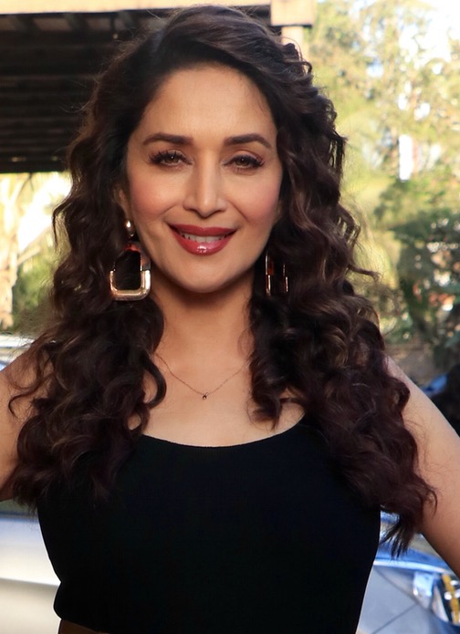 Are you inspired with curly hair? Take styling tips from Aishwarya Rai Bachchan, Madhuri Dixit And Karisma Kapoor - 0