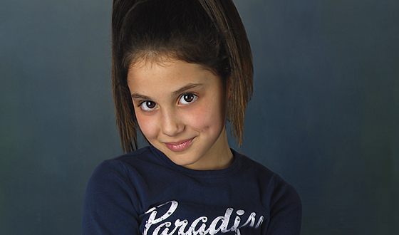 Ariana Grande, Miley Cyrus, Selena Gomez: UNSEEN Childhood Pictures Of These Hollywood Actresses - 4