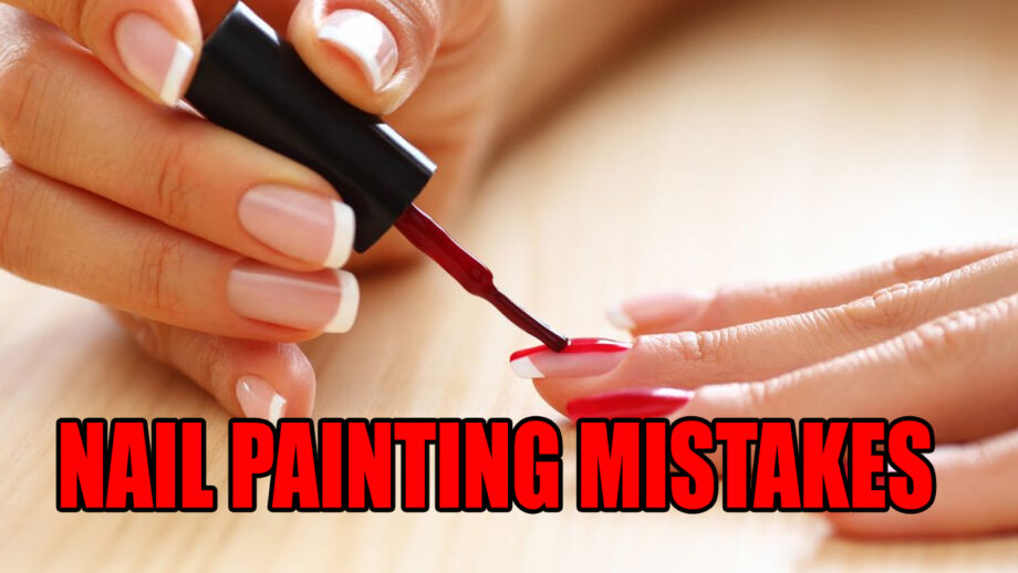 Avoid these mistakes while painting your nails at home 2