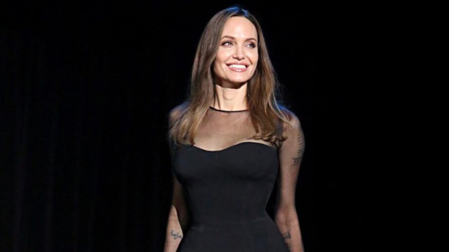 Check Out! Angelina Jolie's Outfits Are Perfect On A First Date