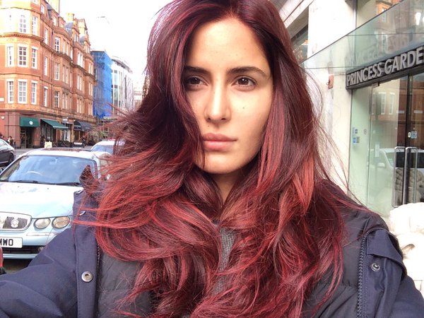 Check Out! Nora Fatehi, Kareena Kapoor Khan And Katrina Kaif's BOLD Hair  Color Style | IWMBuzz