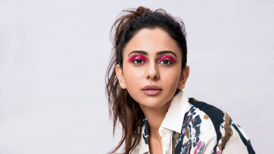Check out these 6-eye makeup looks that make Rakul Preet Singh more stunning and glamorous!