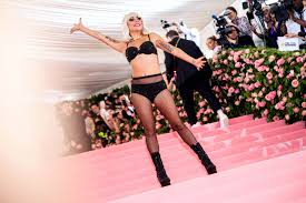 In Pictures: Jennifer Lopez, Lady Gaga And Taylor Swift’s Best-Dressed Avatar On The MET Gala Red Carpet - 5