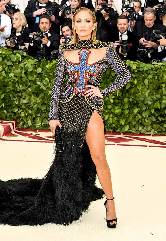 In Pictures: Jennifer Lopez, Lady Gaga And Taylor Swift’s Best-Dressed Avatar On The MET Gala Red Carpet - 1