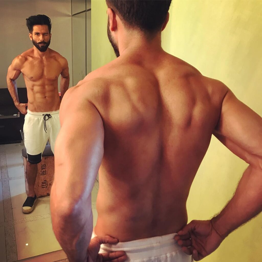 These Shirtless Photos Of Shahid Kapoor Will Make Your Heart Skip A Beat - 1