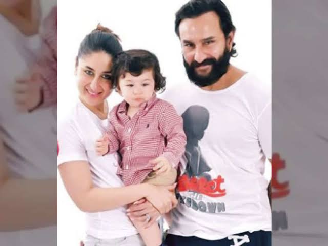 5 Simple Family Photo Poses Tips To Take From Kareena Kapoor And Saif Ali Khan 3