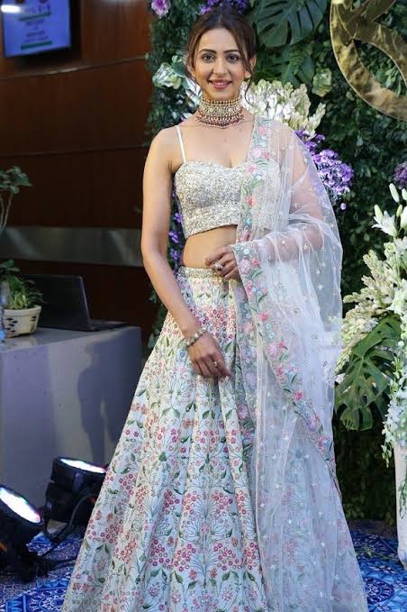 6 outfits of Tamannaah Bhatia, Rakul Preet Singh & Taapsee Pannu that are Oh-So-Perfect for a lockdown wedding - 1