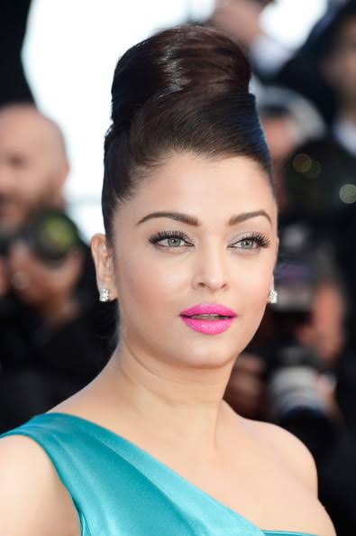 A die-hard PINK lipstick fan? Aishwarya Rai Bachchan, Jacqueline Fernandez and Tara Sutaria’s different shades 2