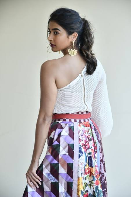 Bohemian vibe: Take inspiration from Janhvi Kapoor, Pooja Hegde, Tamannaah Bhatia to style in Boho look