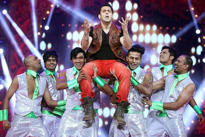 Every time Salman Khan's HOT Looks Set The Stage On Fire