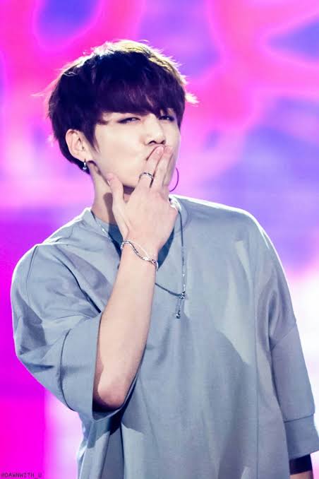 Jungkook’s attractive on stage expressions to make you sweat | IWMBuzz