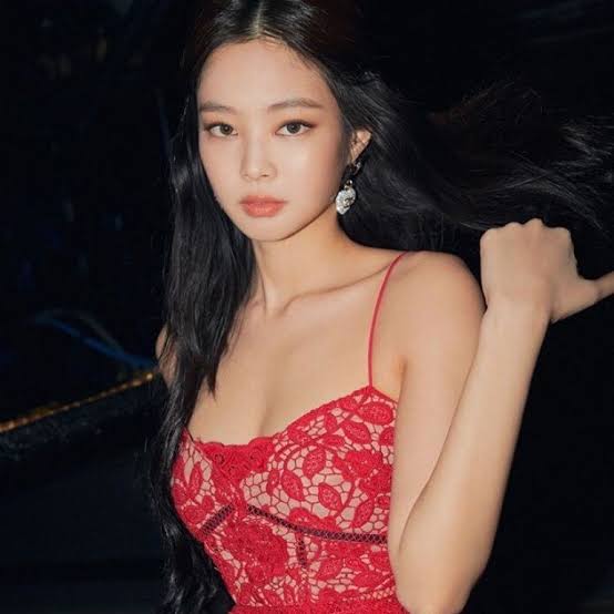 K-pop Singer Jennie Raises The Heat With Her Latest Pictures