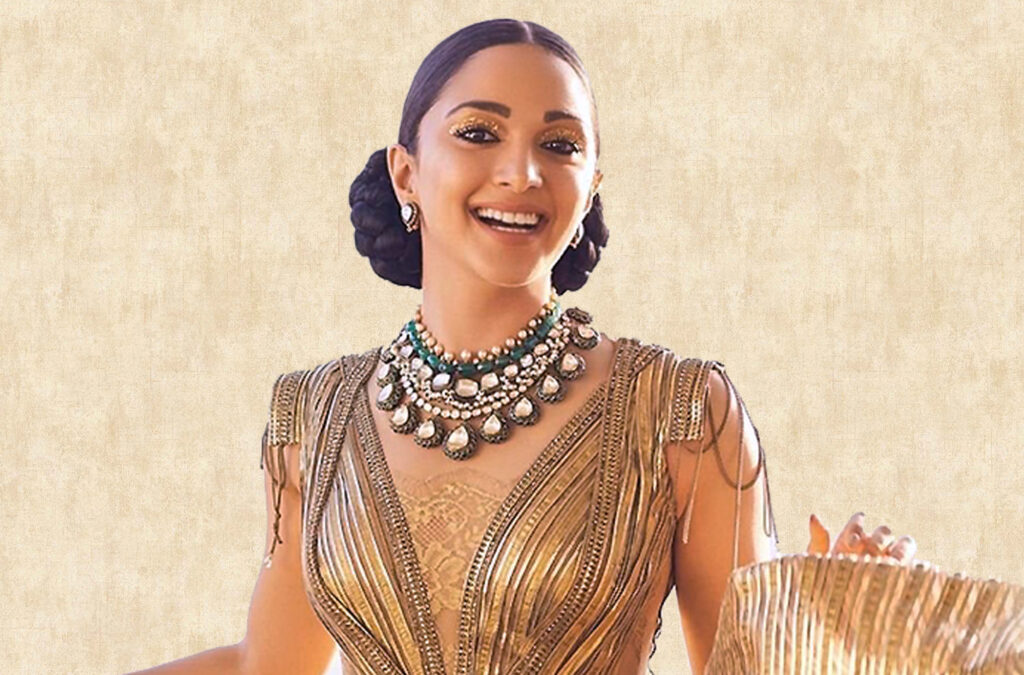 Kiara Advani To Nora Fatehi: Celebrities Who Love To Wear Antique Necklaces 1