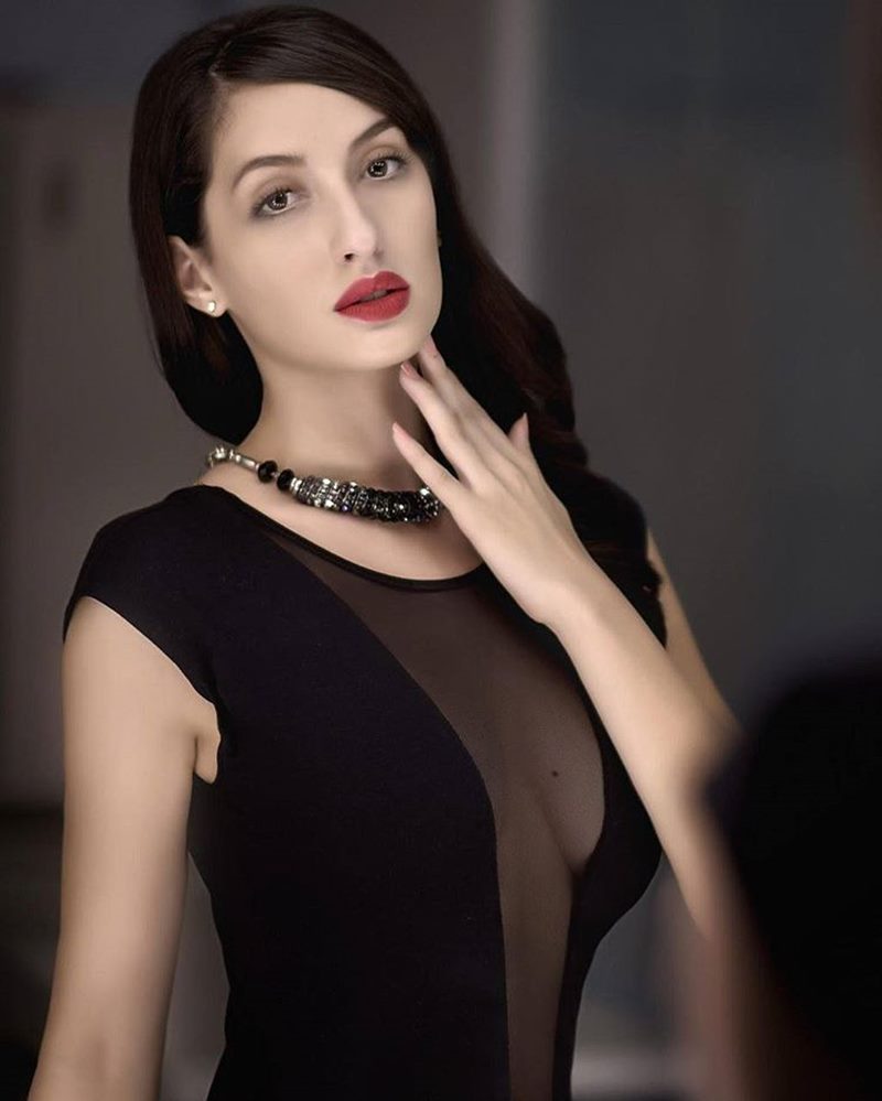 Kiara Advani To Nora Fatehi: Celebrities Who Love To Wear Antique Necklaces - 5