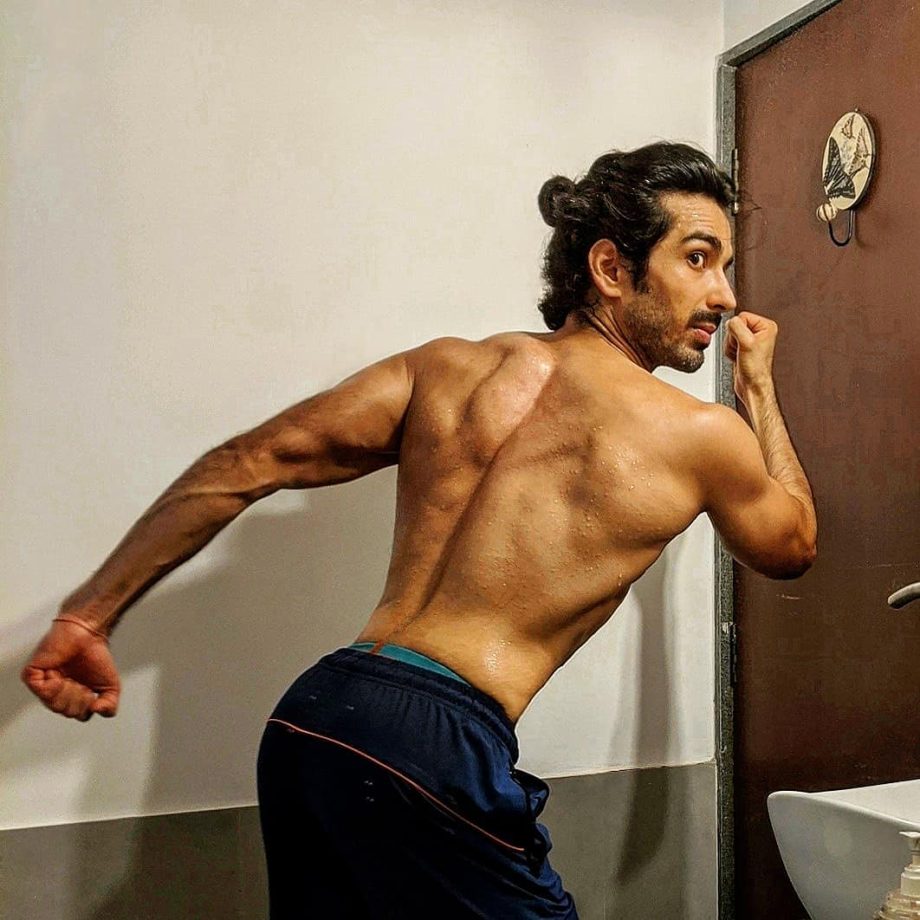 Mohit Sehgal looks ripped in latest picture, Gurmeet Choudhary comments  
