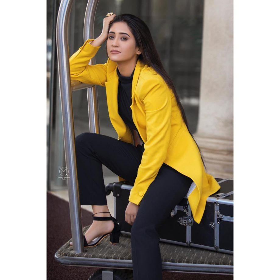 4 Styling Tips From Yeh Rishta Kya Kehlata Hai Actress Shivangi Joshi To Own Your Office Look 833596